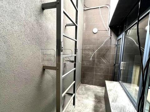 комерційна за адресою Дніпровська набережна вул., 16-Г