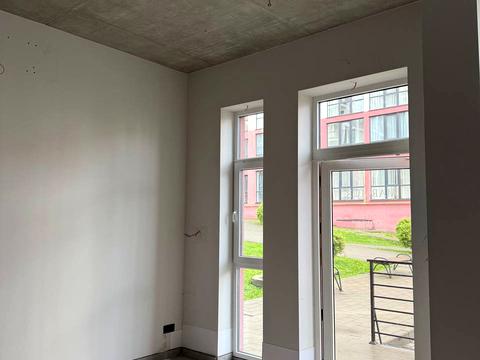 комерційна за адресою Малоголосківська вул., 32в