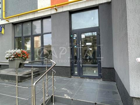 комерційна за адресою Бережанська вул., 15
