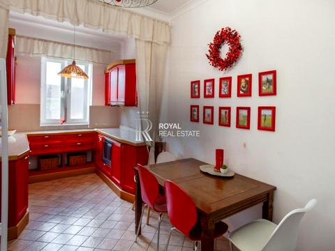 дом по адресу квітнева