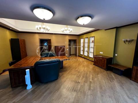 комерційна за адресою Антоновича вул. (Горького), 999