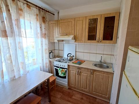 квартира за адресою Шкільна вул. (Героїв Сталінграда), 42