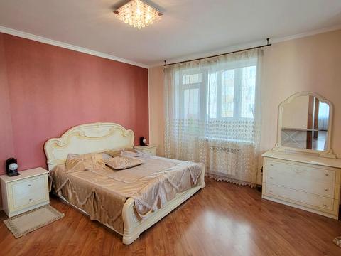 квартира за адресою Дніпровська набережна вул., 25