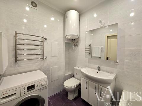 квартира за адресою Анни Ахматової вул., 22