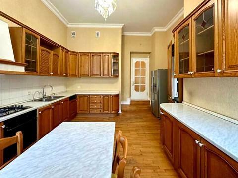 квартира за адресою Олександра Кониського вул., 30