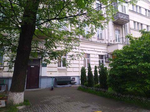 комерційна за адресою Гетьмана Павла Скоропадського вул. (Льва Толстого), 15