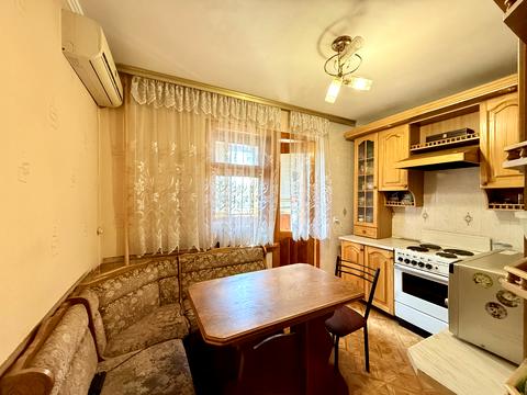 квартира по адресу Драгоманова ул., 40-Б