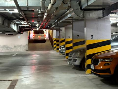 паркомісце за адресою Полтавська вул., 10