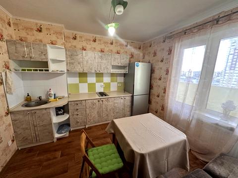 квартира за адресою Сергія Данченка вул., 5