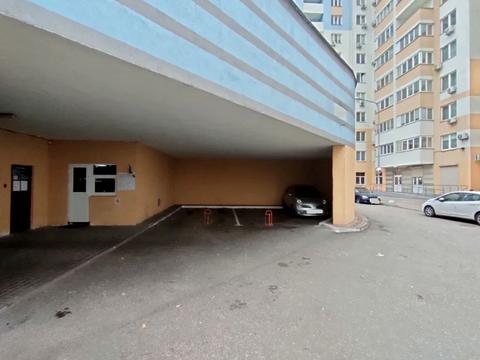 паркомісце за адресою Сергія Данченка вул., 28