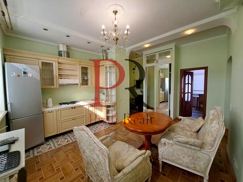 квартира за адресою Івана Мазепи вул. (Січневого Повстання), 3-Б