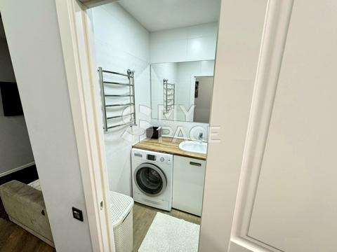 квартира за адресою Анни Ахматової вул., 22
