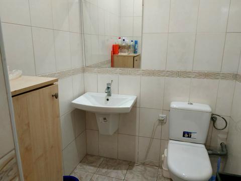 комерційна за адресою Боголюбова вул., 14