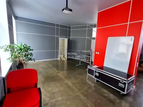 комерційна за адресою Лаврська вул. (Січневого Повстання), 16