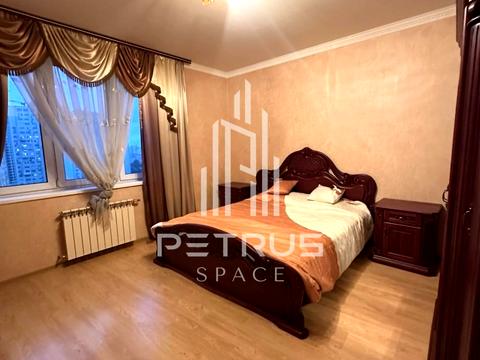 квартира за адресою Дніпровська набережна вул., 19-А