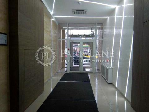 комерційна за адресою Верхній Вал вул., 2