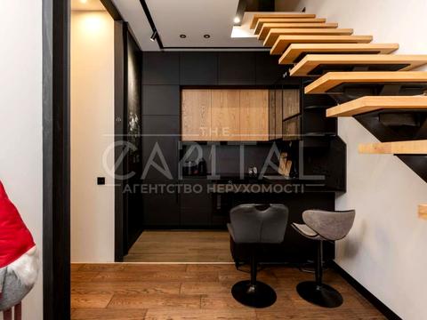 квартира за адресою Регенераторна вул., 4 к8