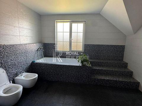 будинок за адресою Центральна вул.