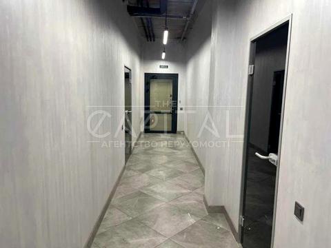 комерційна за адресою Валерія Лобановського просп., 114/2