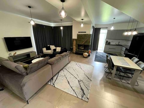 дом по адресу лікарська, 99