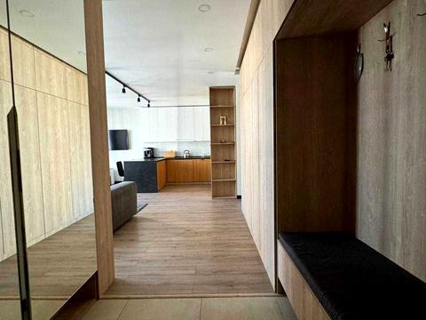 квартира за адресою Київ, Салютна вул., 2