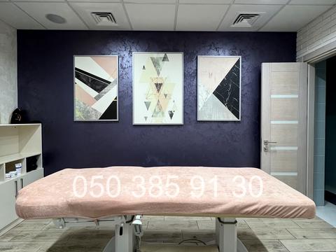 комерційна за адресою Пилипа Орлика вул. (Паризької Комуни), 40