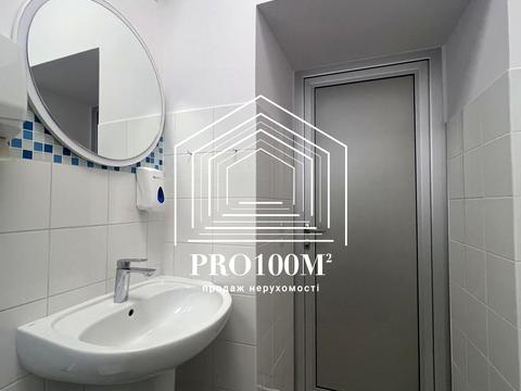 комерційна за адресою Юрія Іллєнка вул. (Мельникова), 83