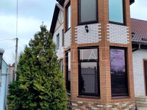 будинок за адресою с. Русанів, Набережна