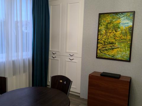 квартира за адресою Рея Бредбері вул., 2