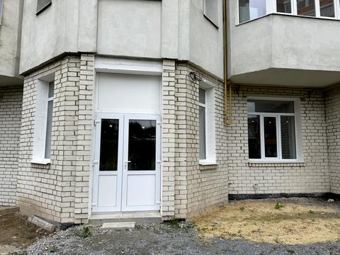 комерційна за адресою Соборна вул., 283