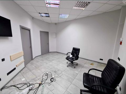 комерційна за адресою Срібнокільська вул., 1