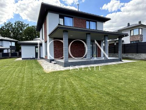 будинок за адресою Грушева вул.