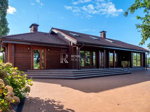 будинок за адресою Вишнева вул., 4