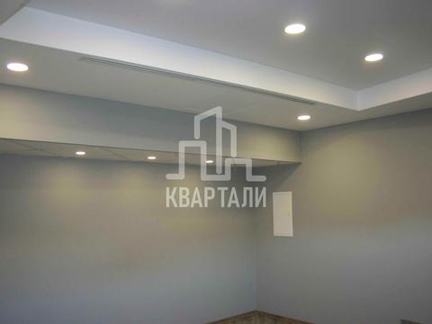 комерційна за адресою Юрія Іллєнка вул. (Мельникова), 18-Б