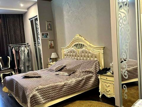 квартира за адресою Дмитра Яворницького просп. (Карла Маркса), 3