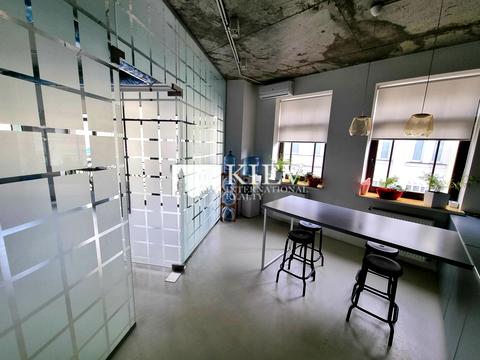 комерційна за адресою Воздвиженська вул., 51