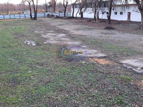 комерційна за адресою Паркова вул., 32