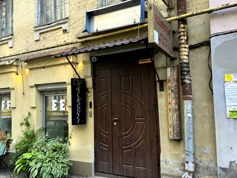 комерційна за адресою Чеховський пров., 9