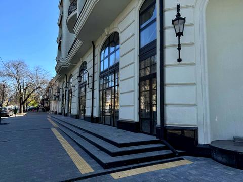 коммерческая по адресу Гимназическая ул., 13