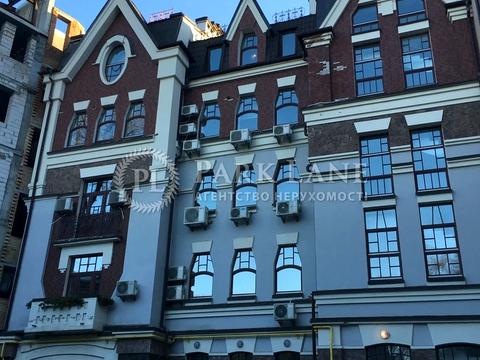 комерційна за адресою Воздвиженська вул., 51