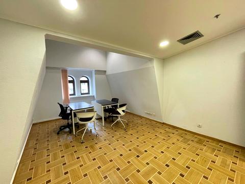 коммерческая по адресу Большая Васильковская ул. (Красноармейская), 1