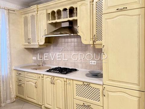 будинок за адресою Богатирська вул., 30а