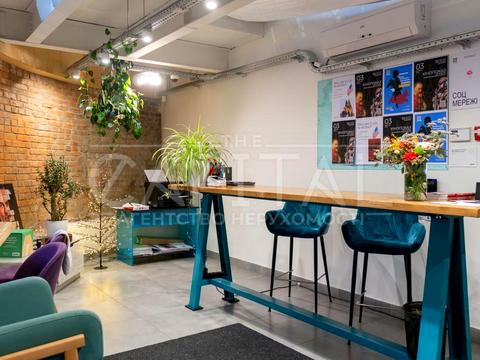 комерційна за адресою Марка Безручка вул., 24