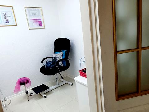 комерційна за адресою Українська вул., 48