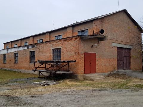 комерційна за адресою смт. Калинопіль (Катеринопіль), Черкаська, 11