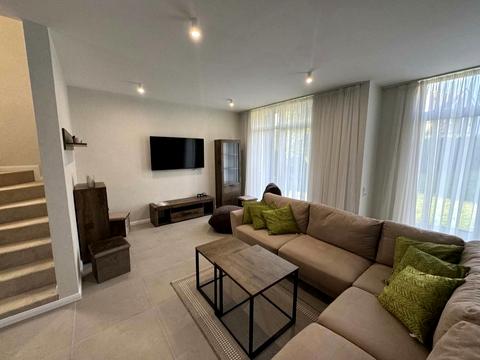 дом по адресу Александра Саенко ул.