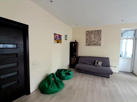 квартира за адресою Срібнокільська вул., 3-Б