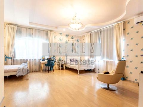 будинок за адресою Вишнева вул.