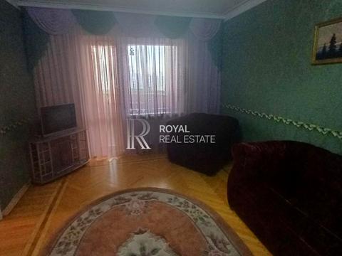 квартира за адресою Анни Ахматової вул., 6