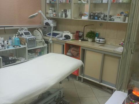 комерційна за адресою Левка Лук'яненка вул. (Маршала Тимошенка), 18